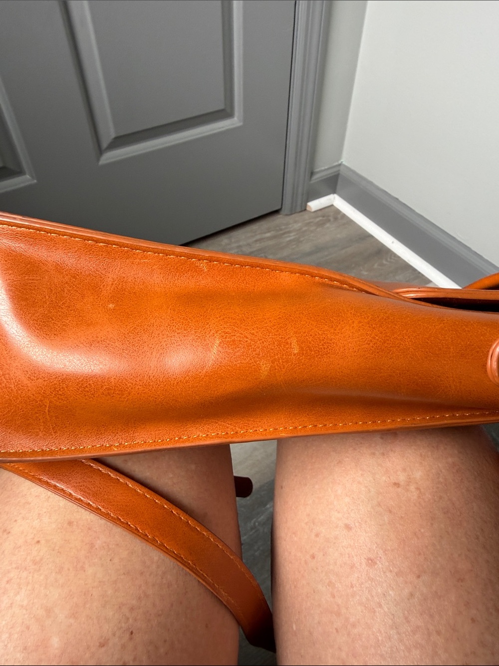 Vintage Tan Leather Crossbody Satchel -Bags - Picture 12 of 16